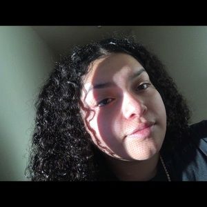 Meet your Posher, Daniela